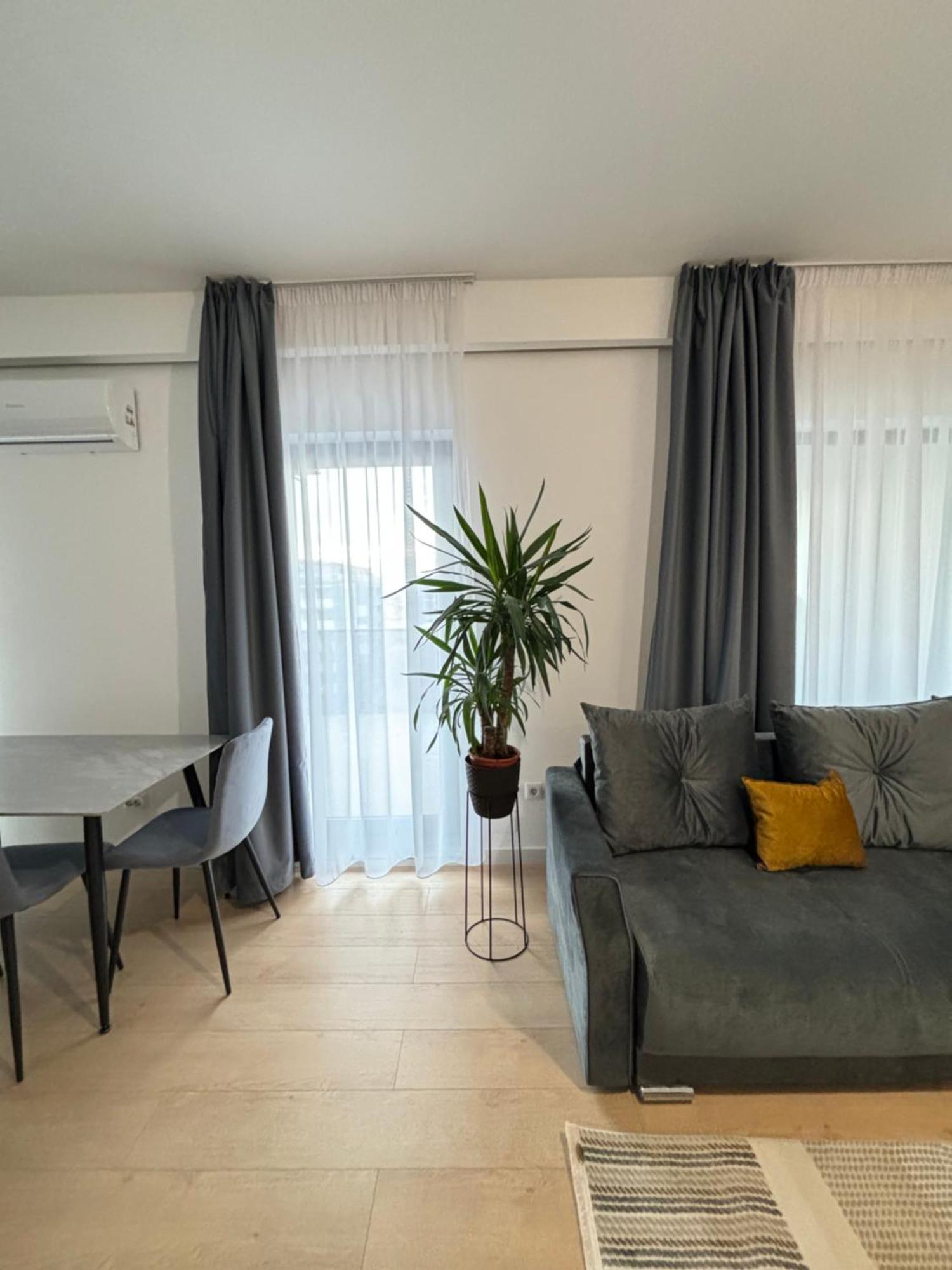 Exit Aparthotel Floresti  Bagian luar foto