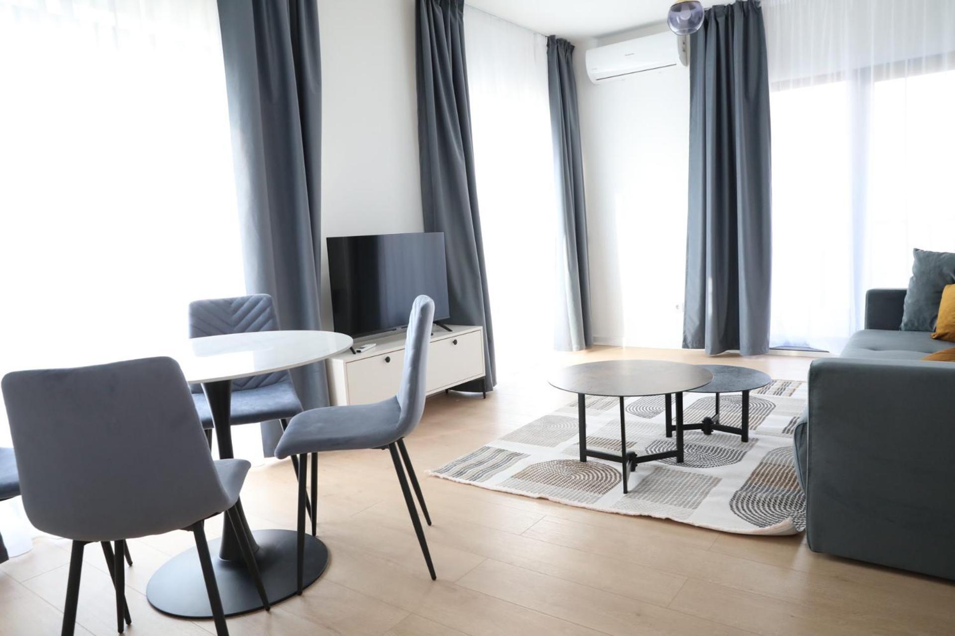 Exit Aparthotel Floresti  Bagian luar foto